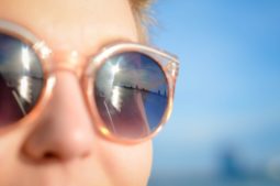 Por qué son tan importantes las gafas de sol en verano
