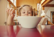 Malnutrición infantil: problemas importantes en la edad adulta