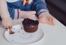 ¿Cuándo empezar a darle alimentos sólidos?