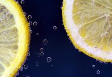¿Qué beneficios te aporta el agua tibia con limón?